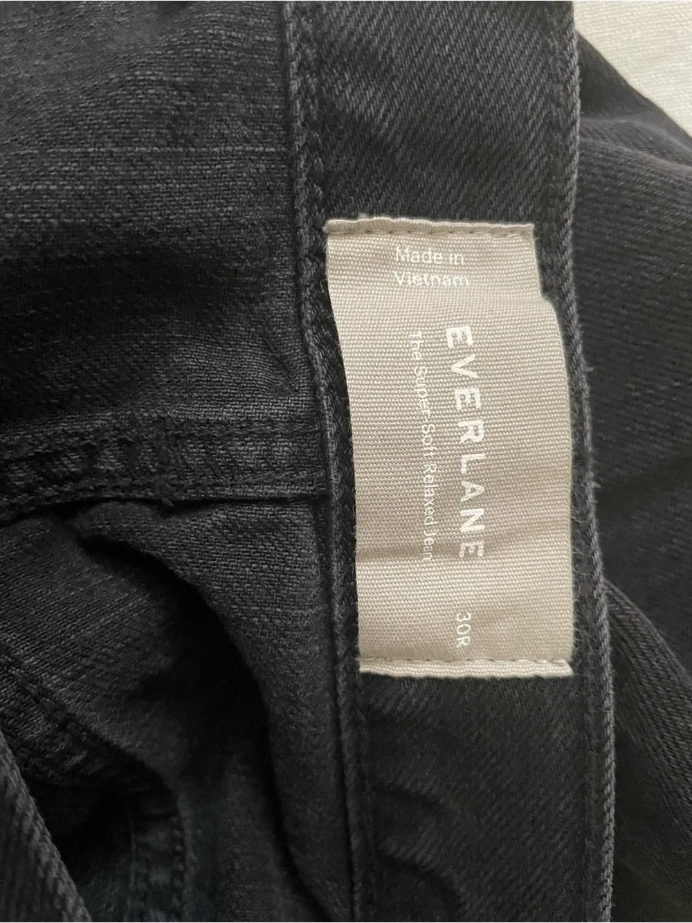 Everlane women’s high rise the super soft relaxed Jeans black stormy